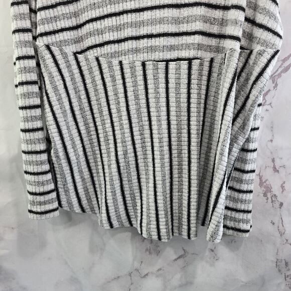 Saturday Sunday Shirt Women Medium Gray Black Striped Cowl Turtleneck Swing Low - Picture 7 of 10